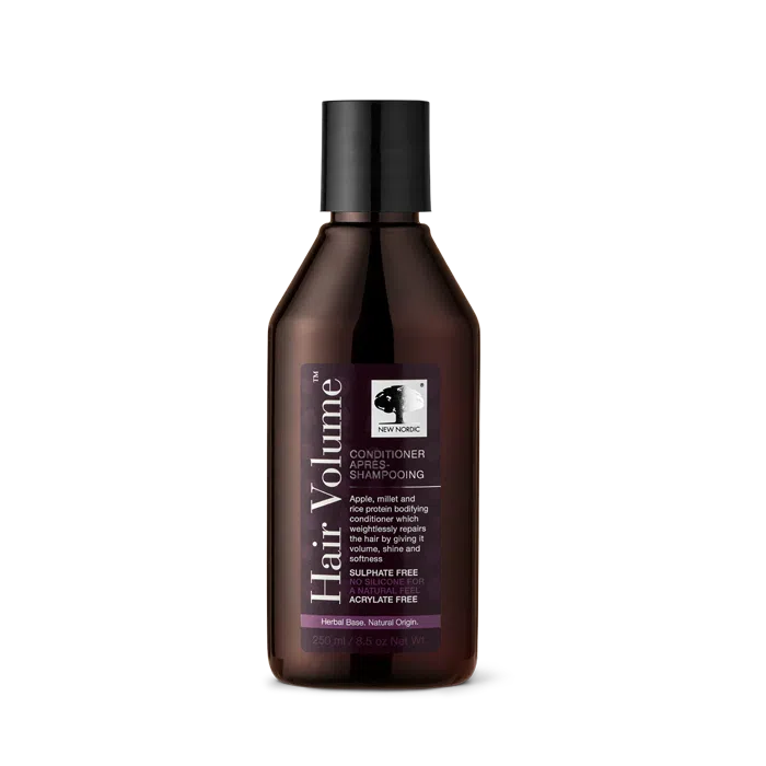 I_webpackshot_hairvolume_conditioner_new_bottle New Nordic Hair Volume™ palsam õunaekstrakti, sorose ja riisivalkudega taastab ja toidab juukseid, andes neile mahukust, läike ja pehmust. Toote pilt.