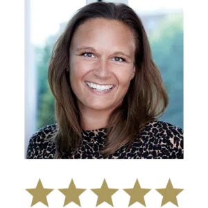 Hair Volume™ Gummies 4 Woman smiling with five stars displayed underneath.