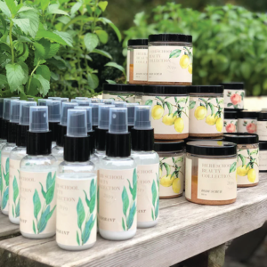 Herbal Schools 29 Väikesed pakendid, milles on proovitooted